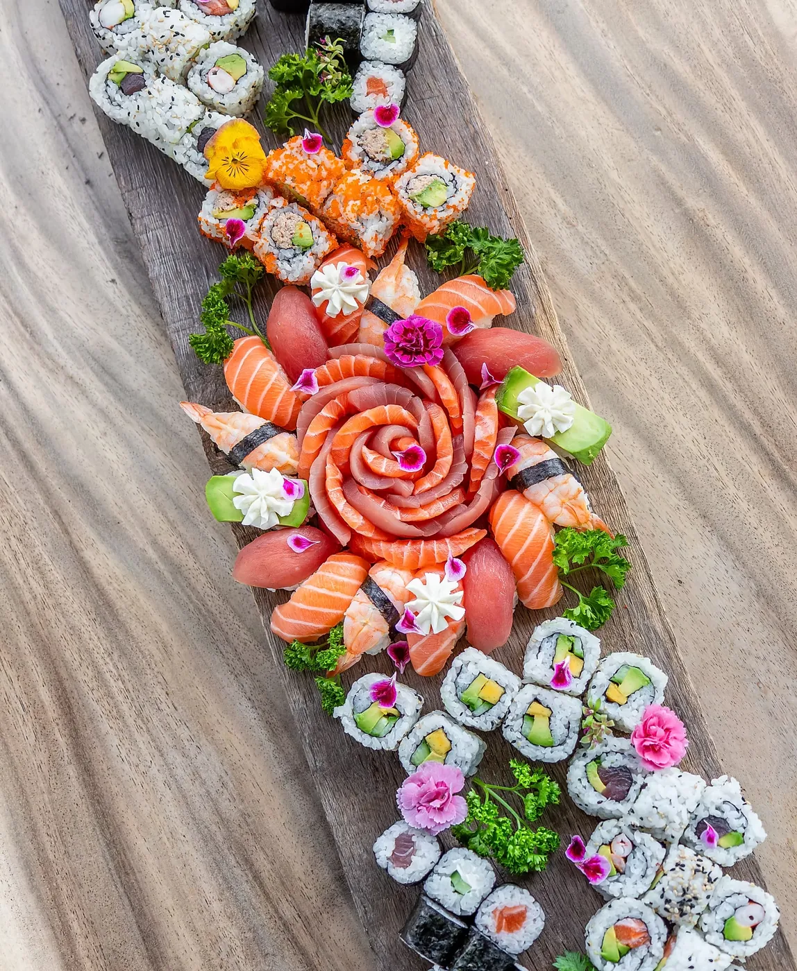 Bandeja de sushi de Kyoto Sushi & Thaï